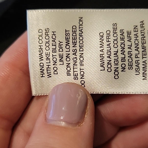 Valerie Stevens small black tank with embroidery & beading at chest - Picture 7 of 7